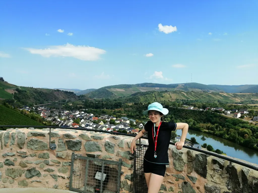 Matorina mit Blick auf Saarburg von der Saarburg aus.